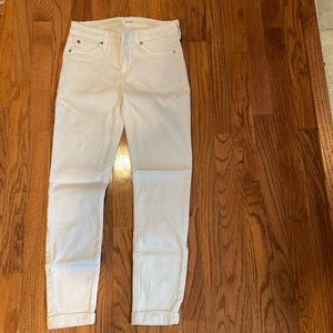 White skinny jeans
